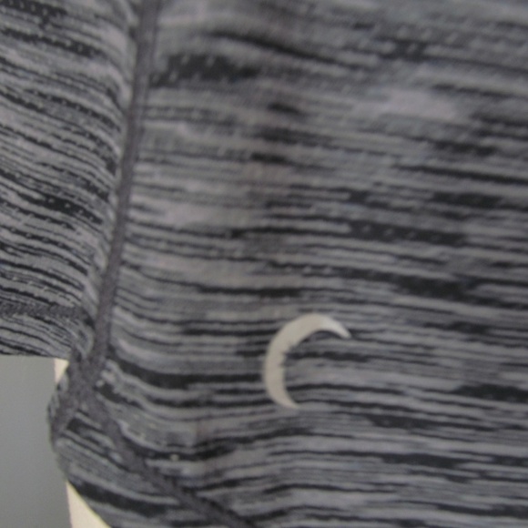 Zyia Women's Charcoal Gray Split Back Long Sleeve T Tee Shirt Top Size S? - Picture 3 of 10